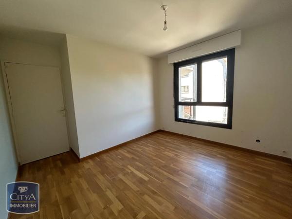 Appartement à louer 3 pièces 90m² Laval (53000)