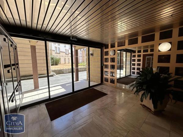 Appartement à louer 3 pièces 90m² Laval (53000)
