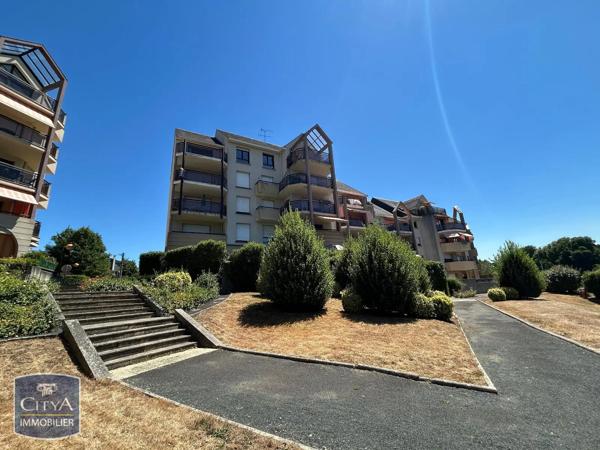 Appartement à louer 3 pièces 90m² Laval (53000)
