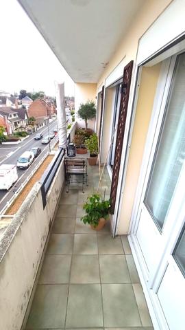 MAGNIFIQUE APPARTEMENT ENTIEREMENT RENOVE