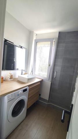 MAGNIFIQUE APPARTEMENT ENTIEREMENT RENOVE
