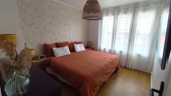 MAGNIFIQUE APPARTEMENT ENTIEREMENT RENOVE