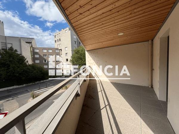 Location Appartement 3 pièces 56.7 m² - 132 AVENUE ROGER SALENGRO Villeurbanne 69100