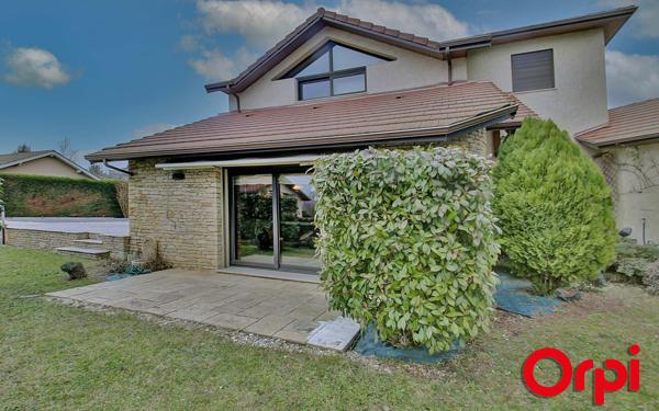 Maison à vendre    7 pièces • 201 m2 Bourgoin-Jallieu