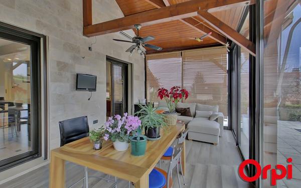 Maison à vendre    7 pièces • 201 m2 Bourgoin-Jallieu