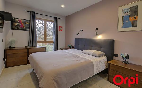 Maison à vendre    7 pièces • 201 m2 Bourgoin-Jallieu