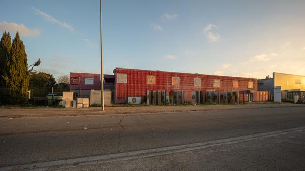 À VENDRE – EXCLUSIVITÉ – MURS COMMERCIAUX / ENTREPÔT + BUREAUX – 2 900 m² – AVIGNON FONTCOUVERTE