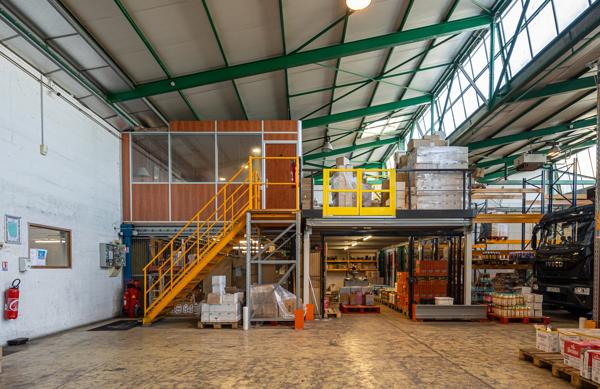 À VENDRE – EXCLUSIVITÉ – MURS COMMERCIAUX / ENTREPÔT + BUREAUX – 2 900 m² – AVIGNON FONTCOUVERTE