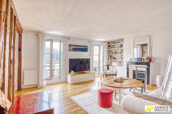 Versailles Notre-Dame Appartement 5 pièces de 115 m² au sol (98.5 m² carrez) situé au 4ème et dernier étage €885 000 ** - Référence 25900