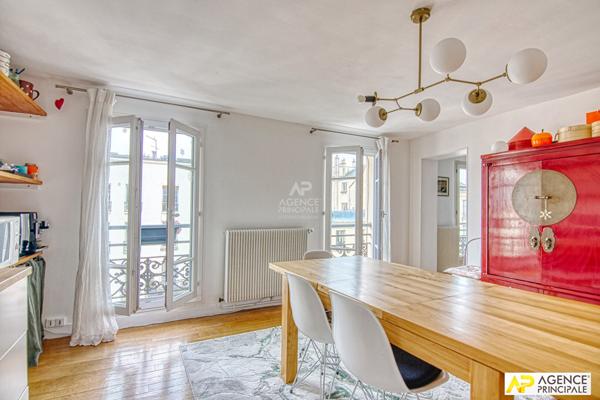 Versailles Notre-Dame Appartement 5 pièces de 115 m² au sol (98.5 m² carrez) situé au 4ème et dernier étage €885 000 ** - Référence 25900