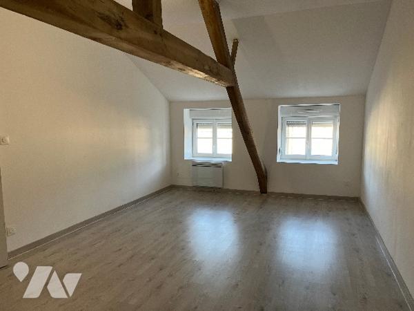 Local commercial avec appartement