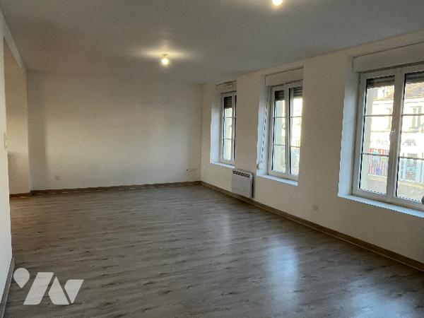 Local commercial avec appartement