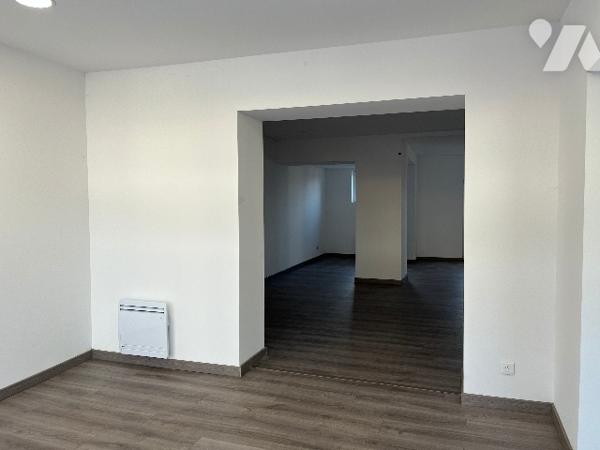 Local commercial avec appartement