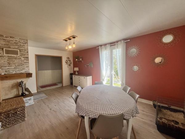 Maison à vendre |  Saint-Pantaléon-de-Larche |  5 pièces | 97 m²