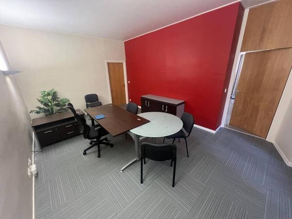 Local professionnel /PLACE MICHELET 43000 LE PUY EN VELAY