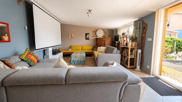 Maison
         6 pièces
        - 130 m² Exclusivité 219 000 € *