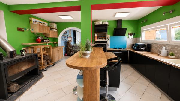 Maison
         6 pièces
        - 130 m² Exclusivité 219 000 € *