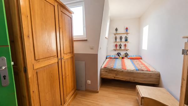 Maison
         6 pièces
        - 130 m² Exclusivité 219 000 € *
