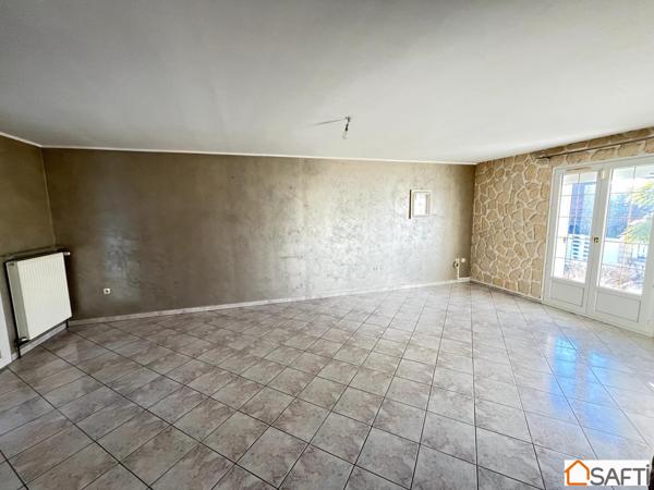 Maison récente avec sous sol complet et piscine