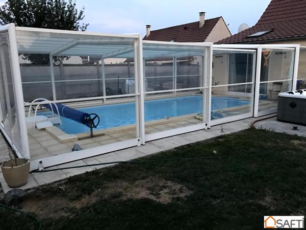 Maison récente avec sous sol complet et piscine