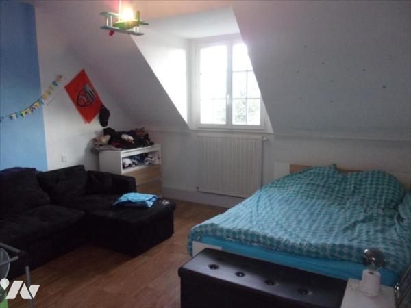 CARENTOIR, Maison familiale à vendre.