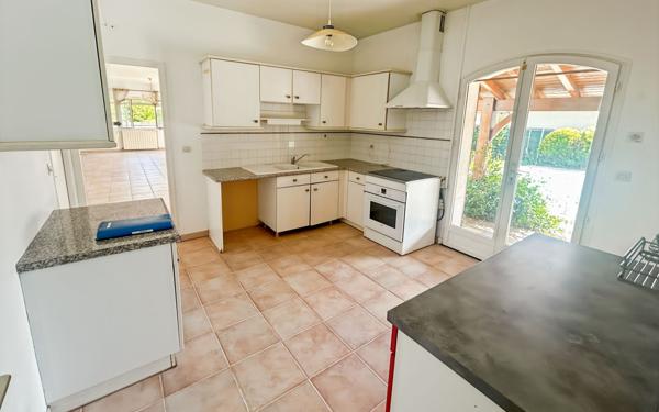 Maison à vendre    5 pièces •  Layrac