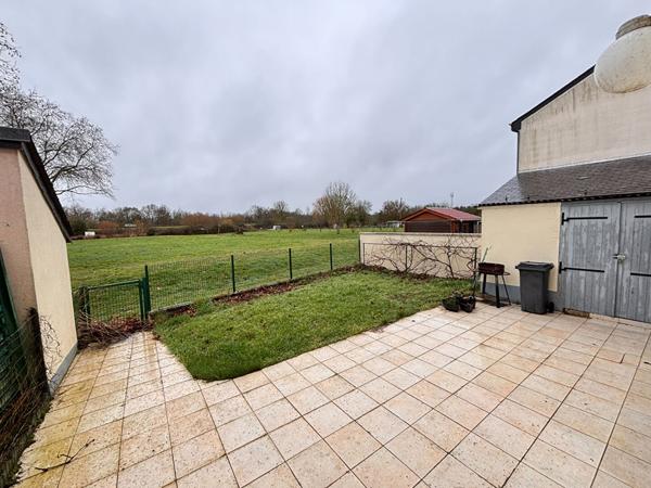 Maison familiale proche centre-ville de la Flèche, quartier calme