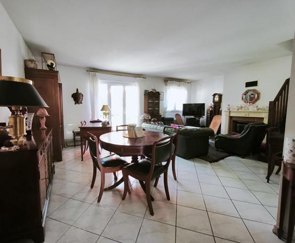 Maison 5 pieces 100m2  Montgeron - Secteur Pelouse