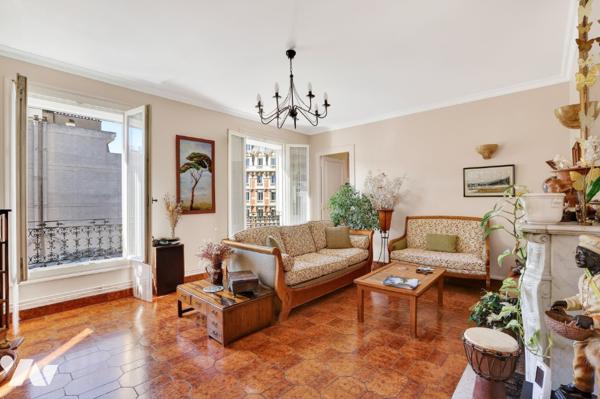 Vincennes : appartement de 5 pièces 102 m2