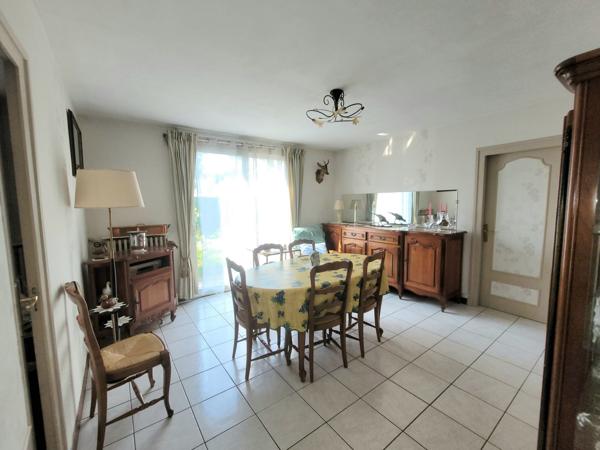 À vendre - Maison mitoyenne 1 côté, 4 pièces située à Saint-Avertin (37550)