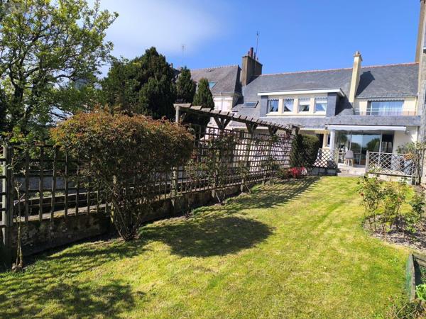 Maison de ville à vendre à Pontivy dans le Morbihan (56300), ref : 063-343