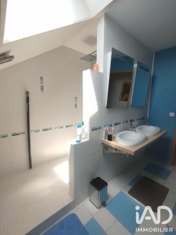 Maison à vendre 7 pièces 280 m² Saint-Germain-du-Puy