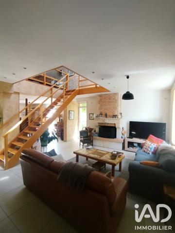 Maison à vendre 7 pièces 280 m² Saint-Germain-du-Puy