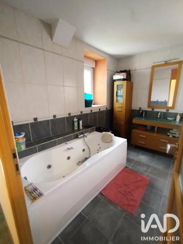 Maison à vendre 7 pièces 280 m² Saint-Germain-du-Puy