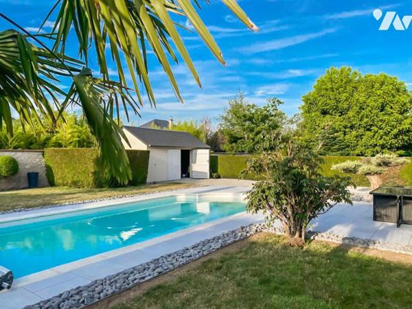 Saint Jean le Blanc, maison avec piscine et 2 garages