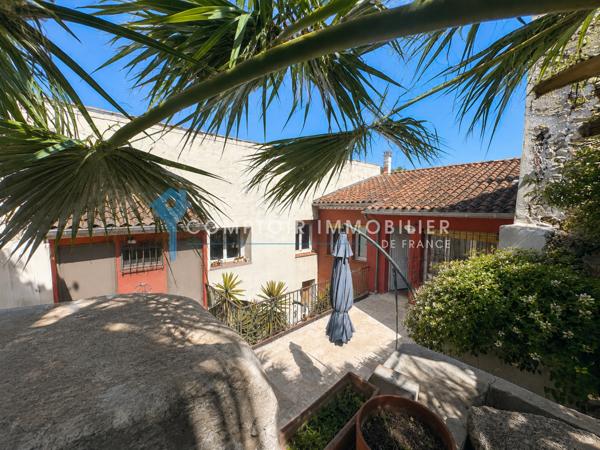 Maison de village
                                                                                                                                                                                                                                                                                                                        7 pièce(s)                                                                                                                                                                                                          4 chambre(s)                                                                                                                                                                                                          220  m²