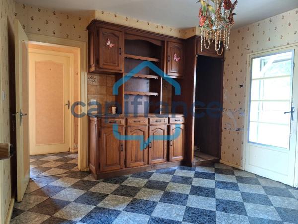 🏡 Maison à fort potentiel : terrasse avec vue, caves et configuration évolutive – TULLE centre, Corrèze (19)