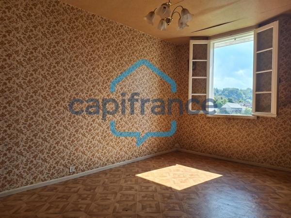 🏡 Maison à fort potentiel : terrasse avec vue, caves et configuration évolutive – TULLE centre, Corrèze (19)