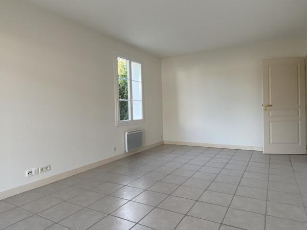 TYPE 3 AVEC JARDIN ET STATIONNEMENT PRIVATIFS – PROCHE BORD DE MER