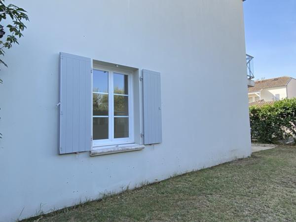 TYPE 3 AVEC JARDIN ET STATIONNEMENT PRIVATIFS – PROCHE BORD DE MER