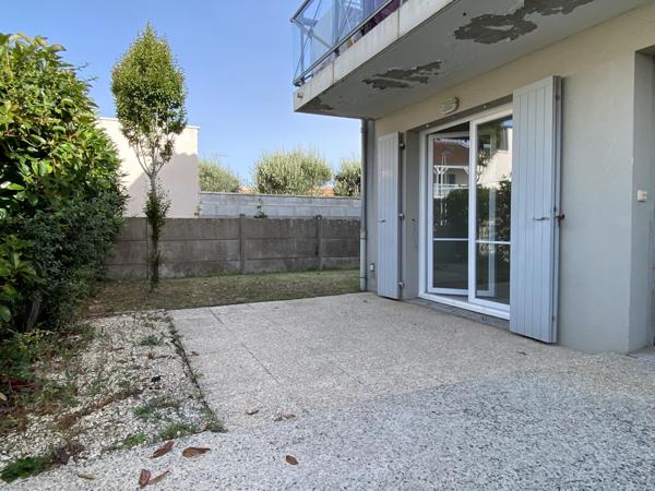 TYPE 3 AVEC JARDIN ET STATIONNEMENT PRIVATIFS – PROCHE BORD DE MER