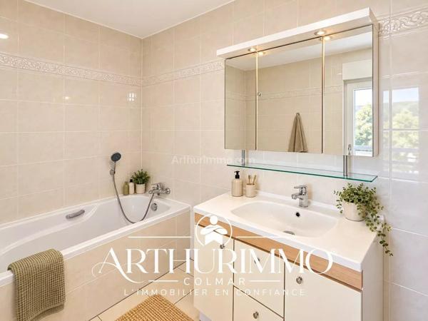Vente                                                      Appartement
                        
                     2 pièces                      65 m2                     à Colmar