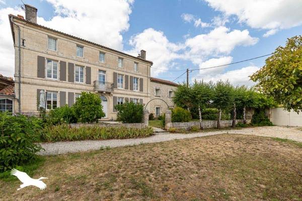 Maison à vendre |  Mornac |  9 pièces | 286 m²