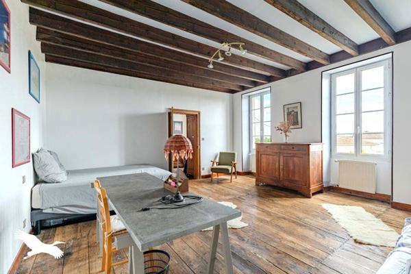 Maison à vendre |  Mornac |  9 pièces | 286 m²