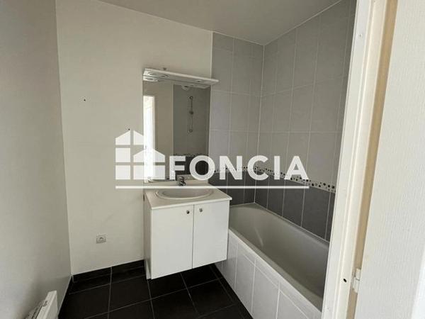 Location Appartement 2 pièces 49.03 m² - 15/19 RUE DES EPARGES Dreux 28100