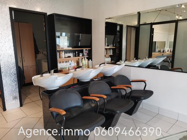 À vendre - Local commercial 120 m² situé à Saint-Raphaël (83700)