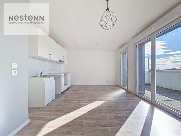 ORLEANS EST - T2 - TERRASSE plein OUEST - DERNIER ETAGE !