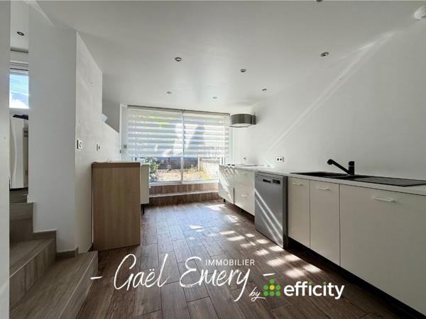 Maison
         5 pièces
        - 103 m² Exclusivité 199 000 € *