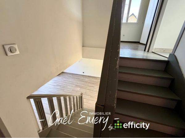 Maison
         5 pièces
        - 103 m² Exclusivité 199 000 € *