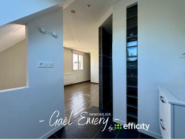 Maison
         5 pièces
        - 103 m² Exclusivité 199 000 € *